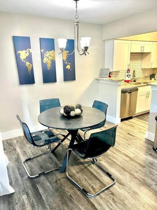 Lovely 2-Bedroom Condo Next To At&T Stadium Arlington Extérieur photo