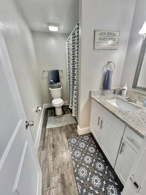 Lovely 2-Bedroom Condo Next To At&T Stadium Arlington Extérieur photo
