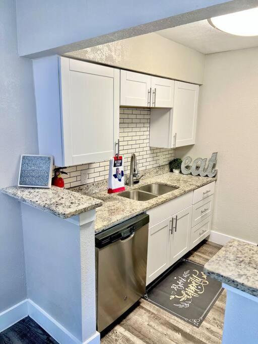 Lovely 2-Bedroom Condo Next To At&T Stadium Arlington Extérieur photo