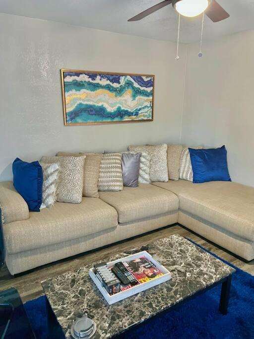 Lovely 2-Bedroom Condo Next To At&T Stadium Arlington Extérieur photo